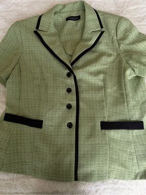 Perceptions Light Green Short Blazer with Black Trim